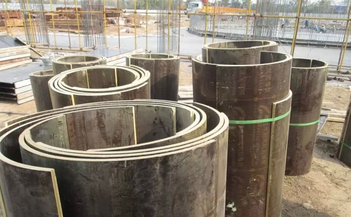 混凝土工程圆柱模板的安装与木塑